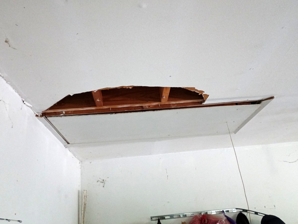 drywall repair in ceiling